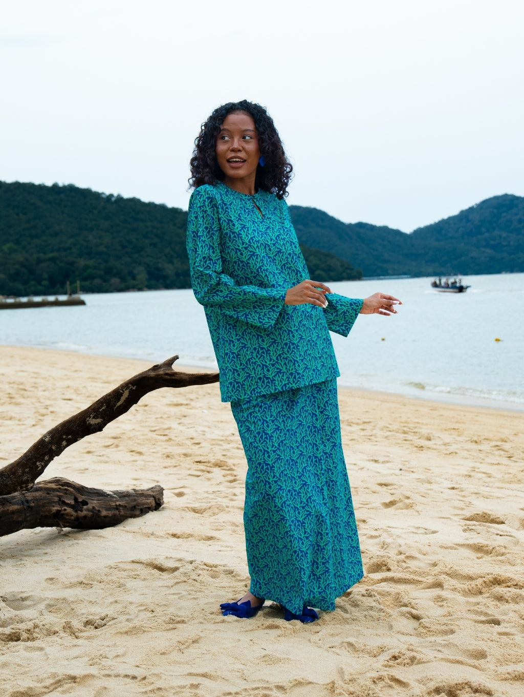 Ariel Kurung in Teal