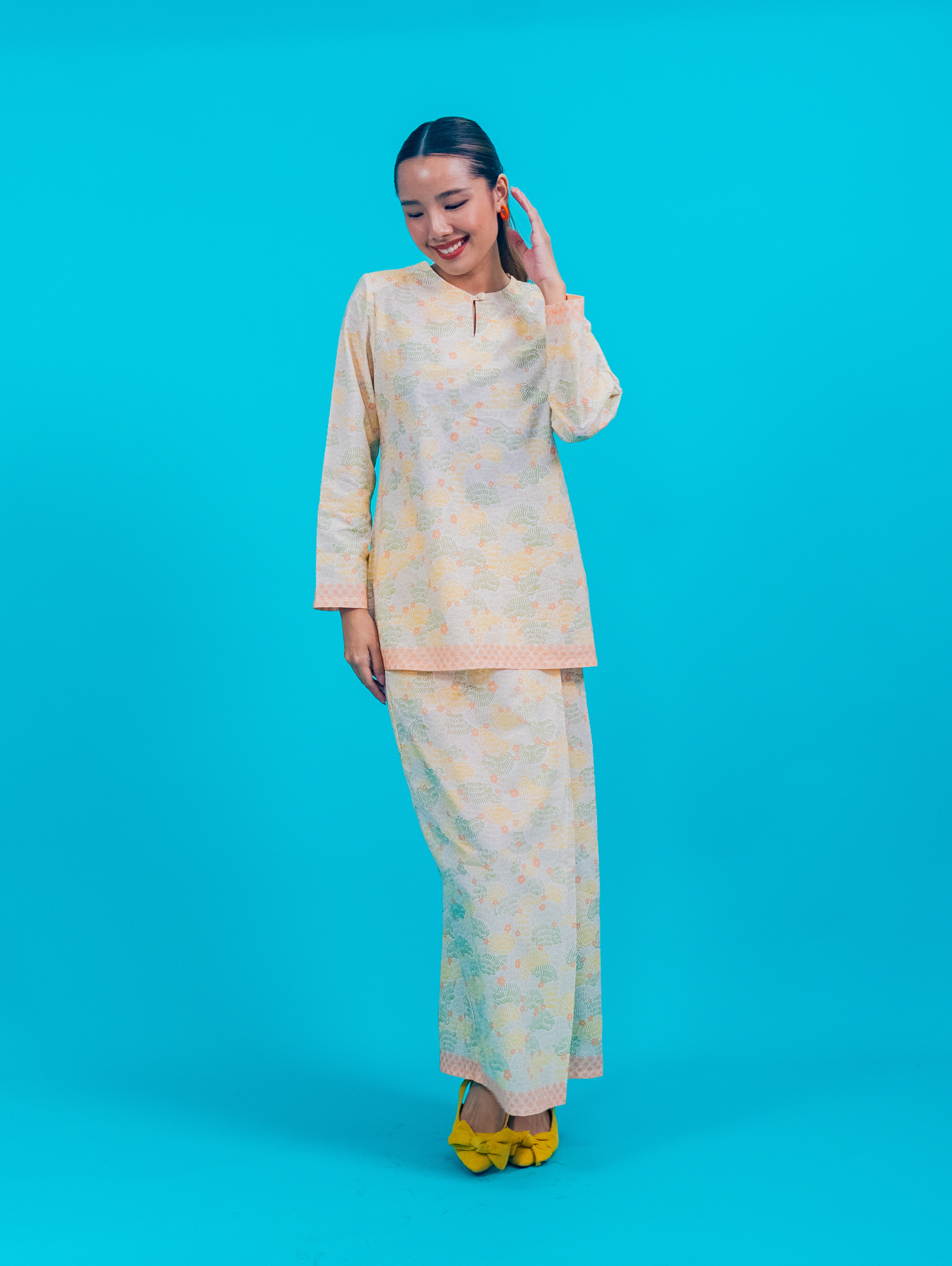 Murni Kurung in Jingga