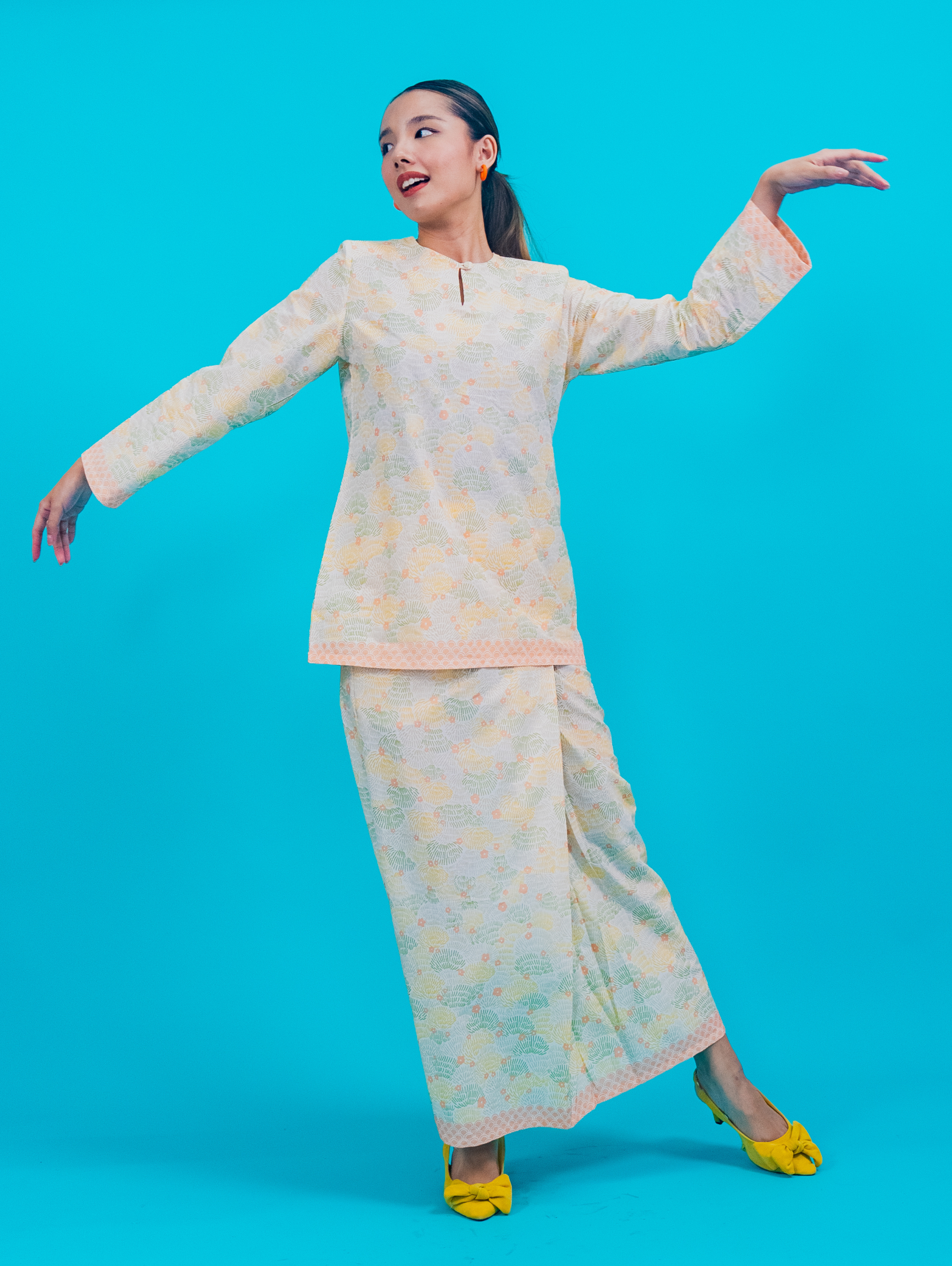 Murni Kurung in Jingga