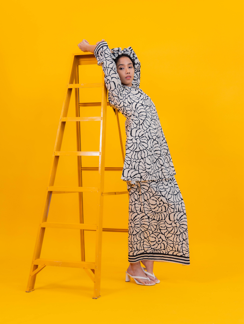 Merdu Midi Kurung - Vessel