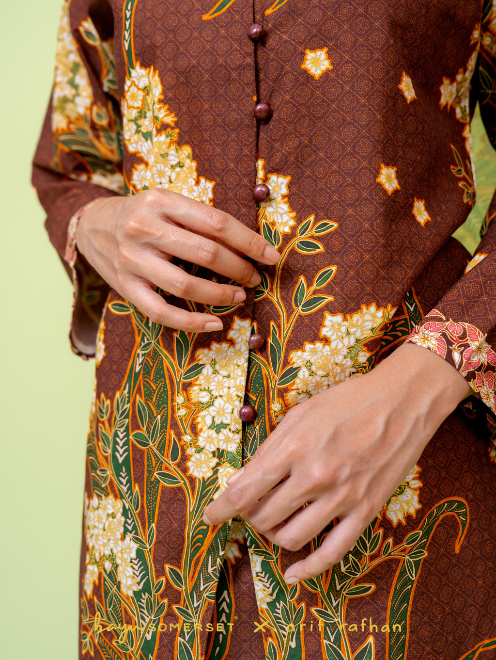 Mega Maxi Kebaya - Kesidang Brown (with shawl)