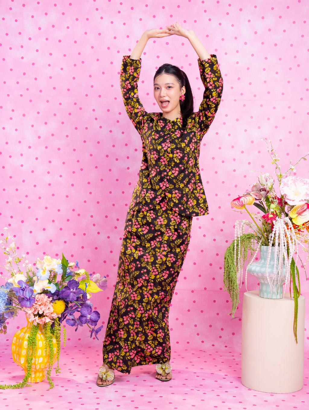 Nadi Kebaya - Emberleaf