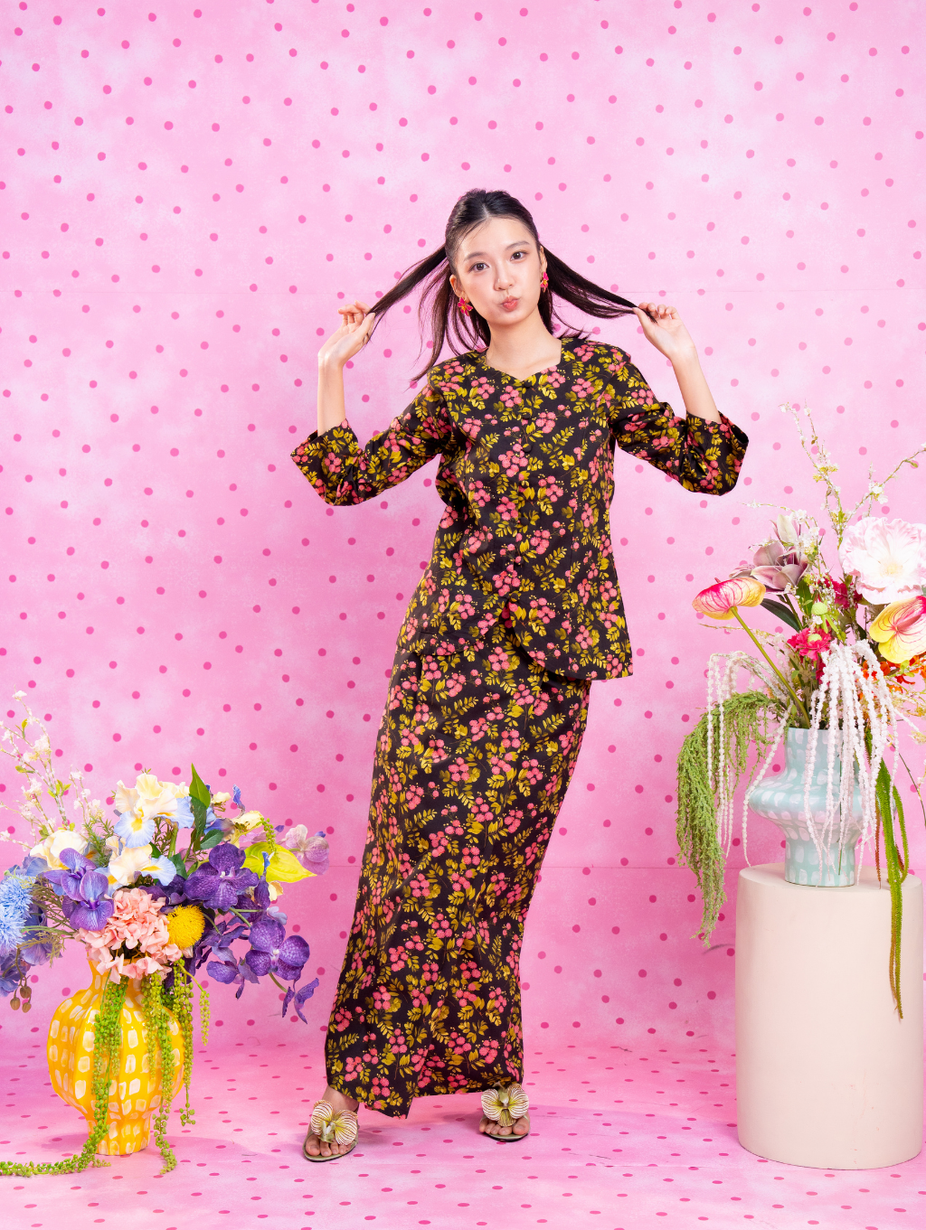 Nadi Kebaya - Emberleaf