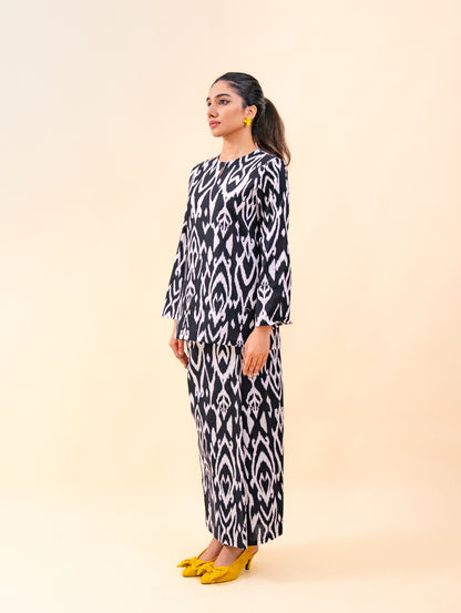 Kailani Kurung
