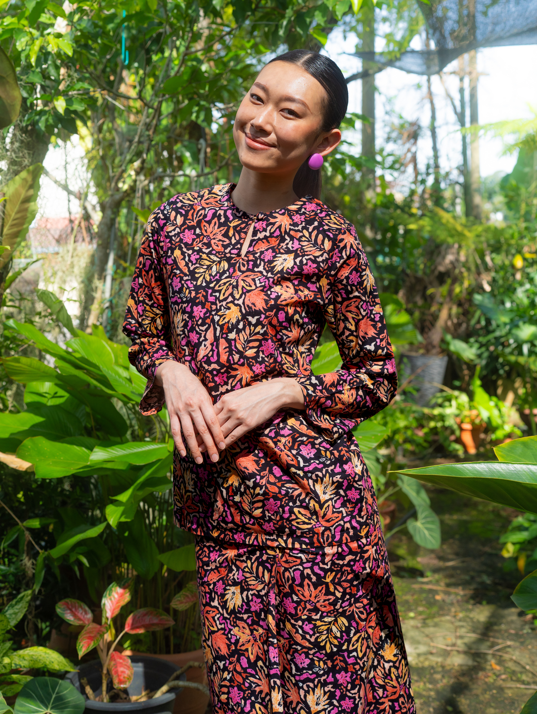 Nova Kurung in Black