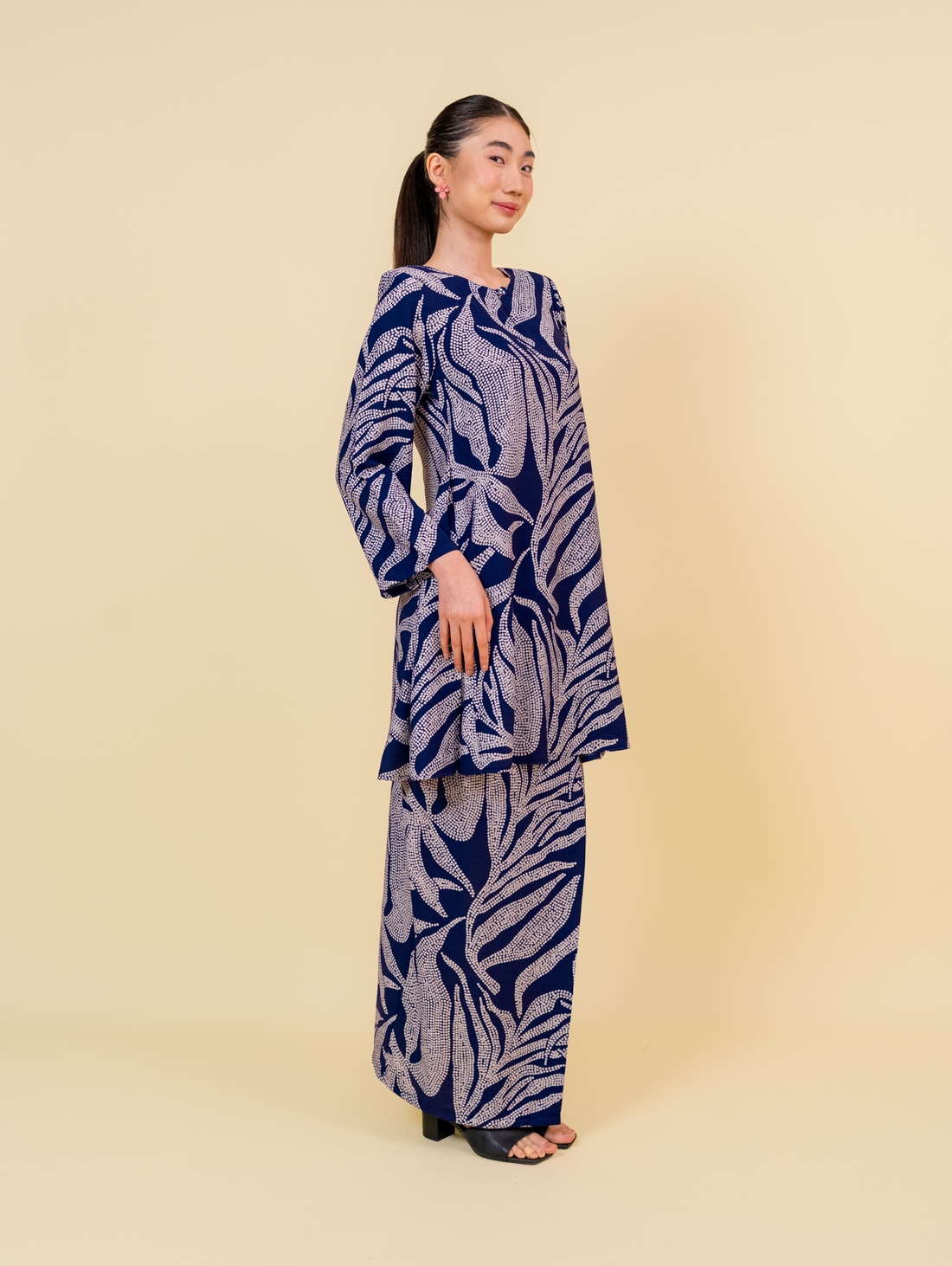 Merdu Midi Kurung - Bud in Blue