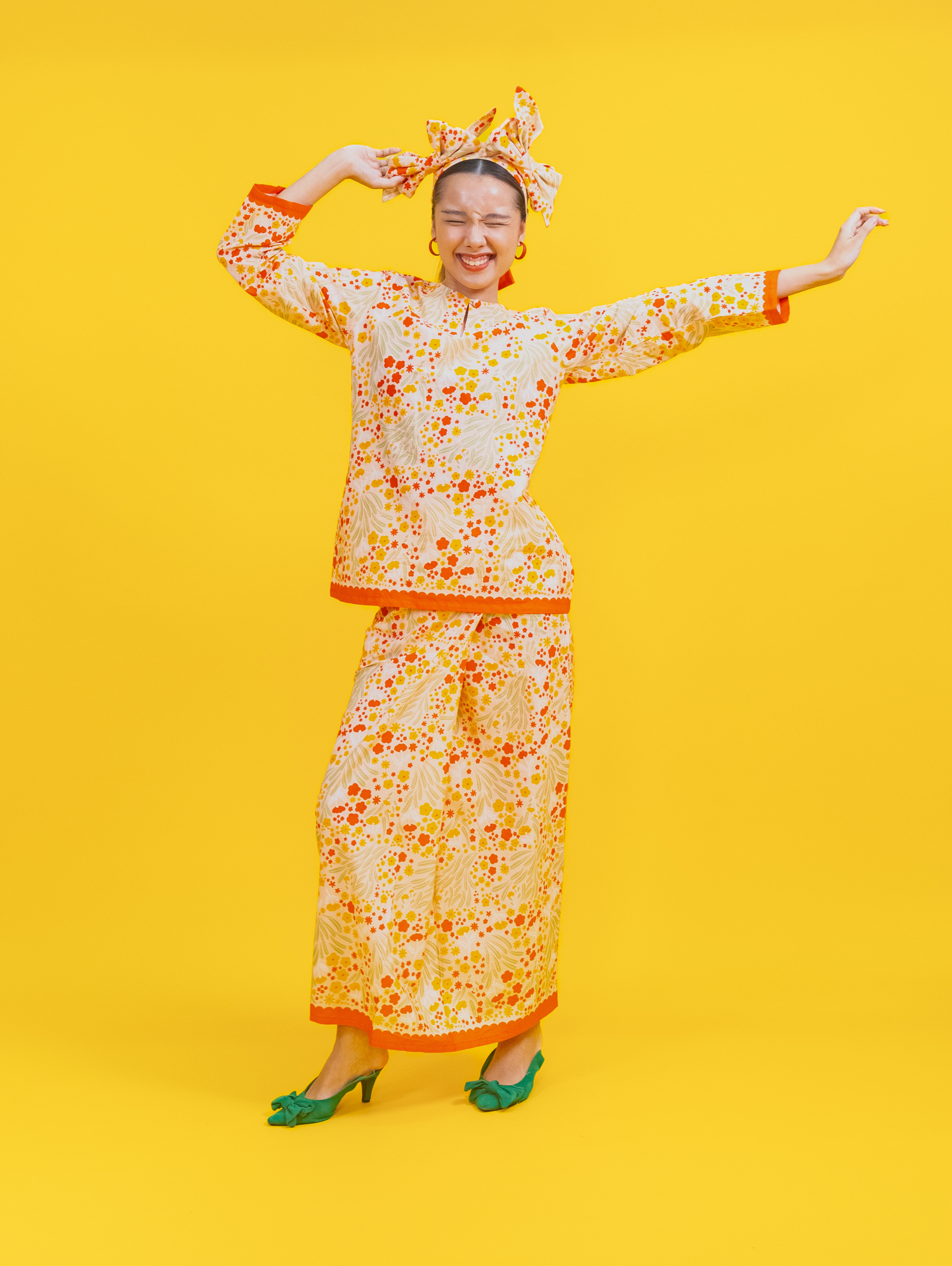 Mekar Kurung in Merah