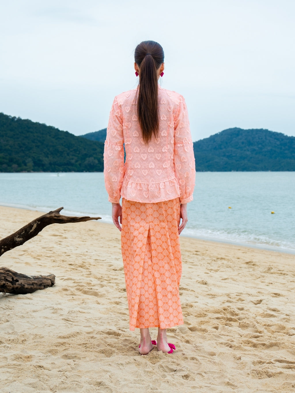 (DEFECT ITEM) Aurelia Kebaya in Peach