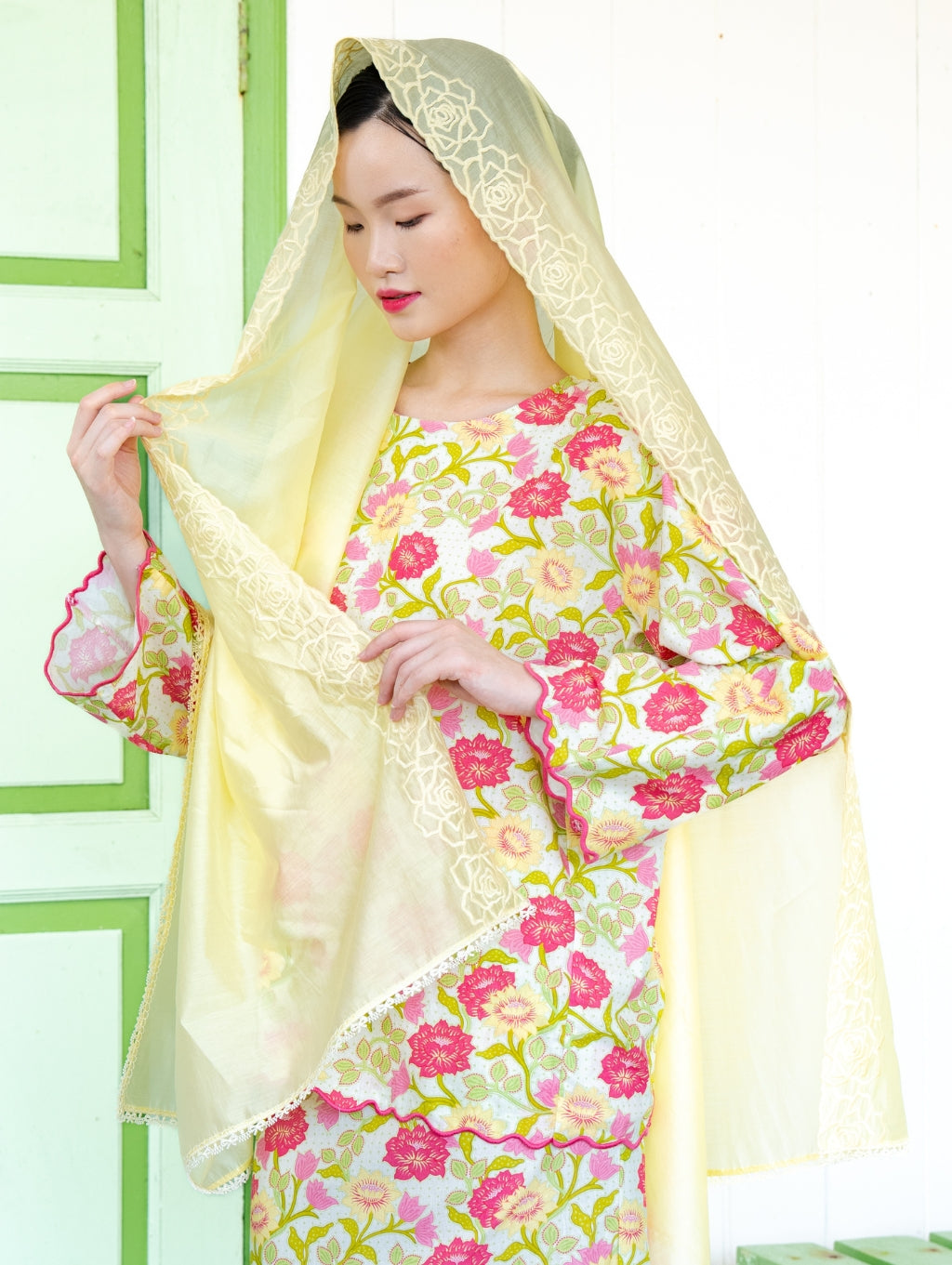 Melor Embroidery Shawl - Soft Yellow