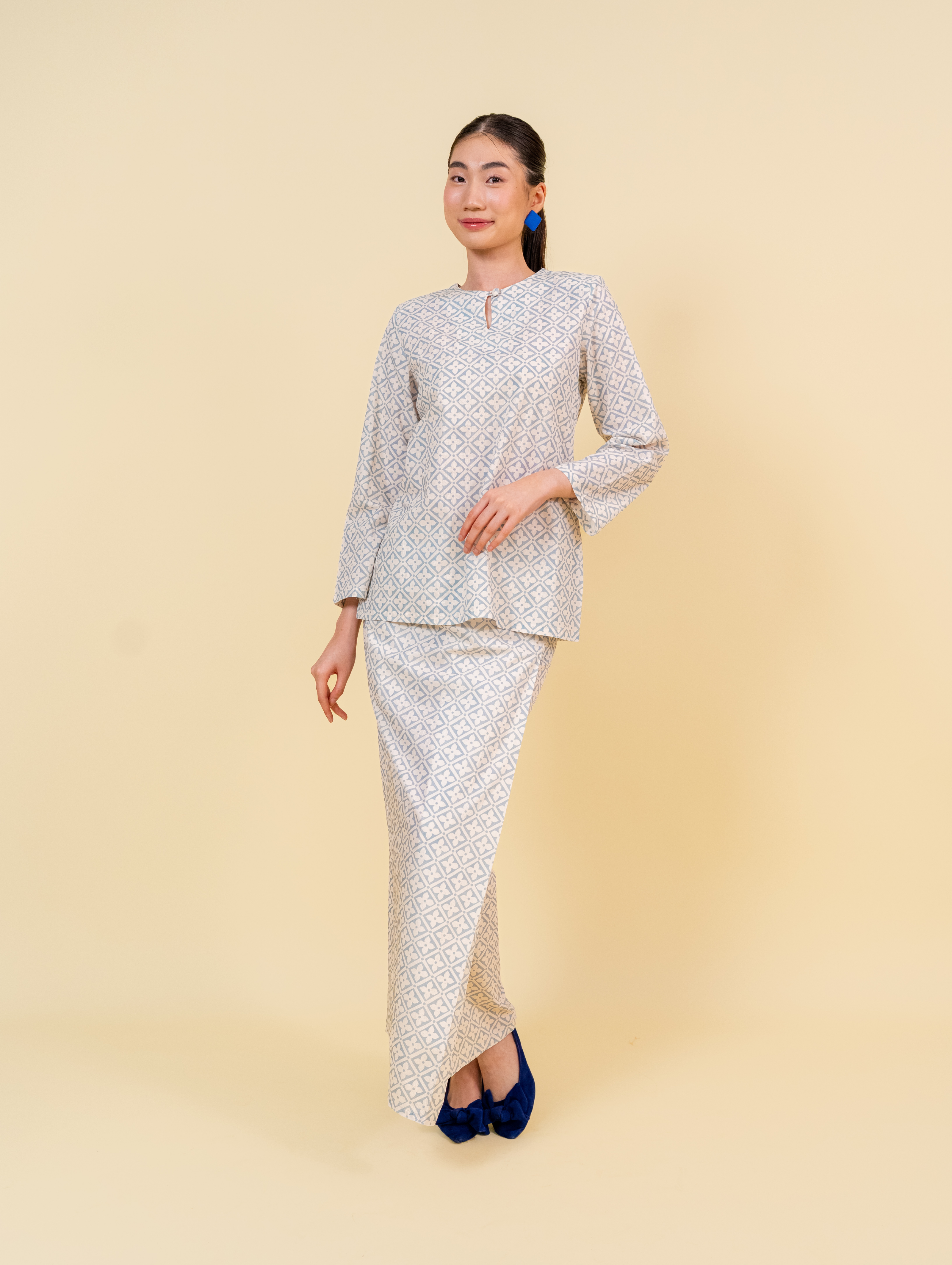 Natura Kurung in Cream