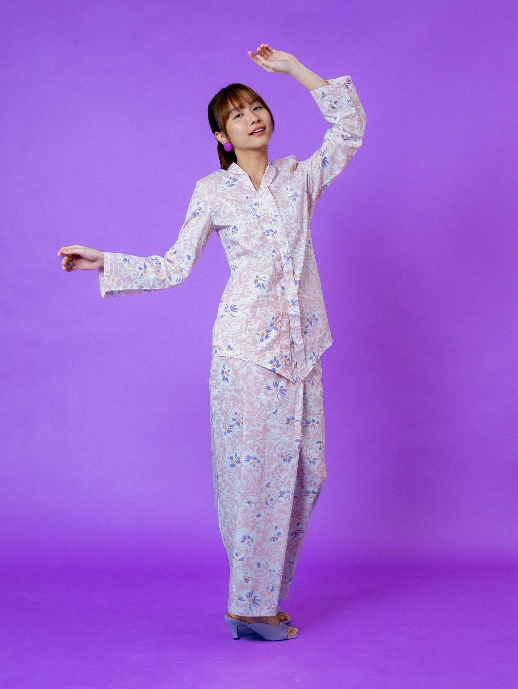 (DEFECT ITEM) Lilia Kebaya