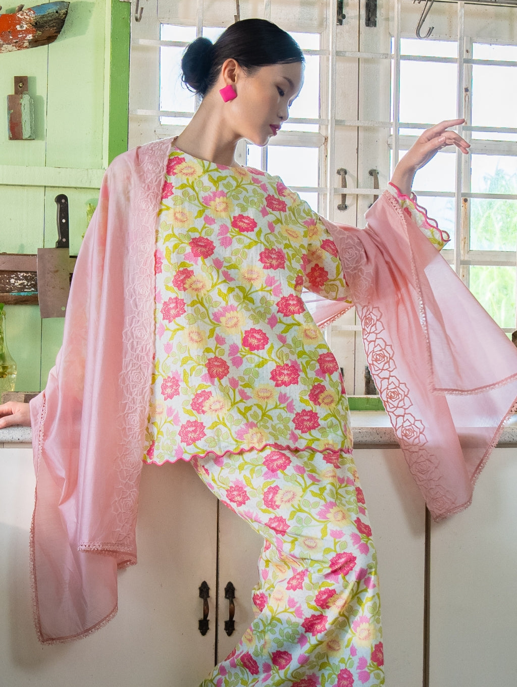 Melor Embroidery Shawl - Soft Pink