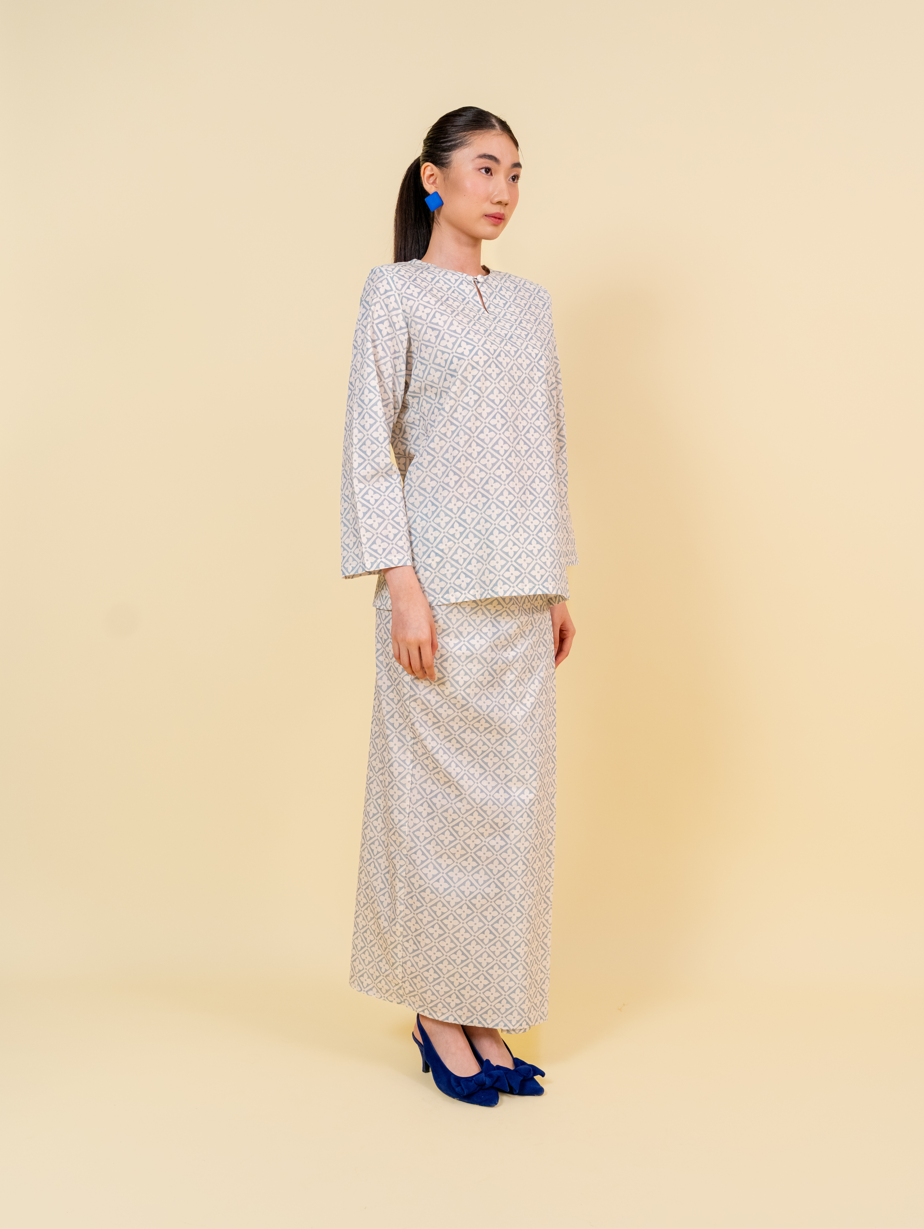 Natura Kurung in Cream