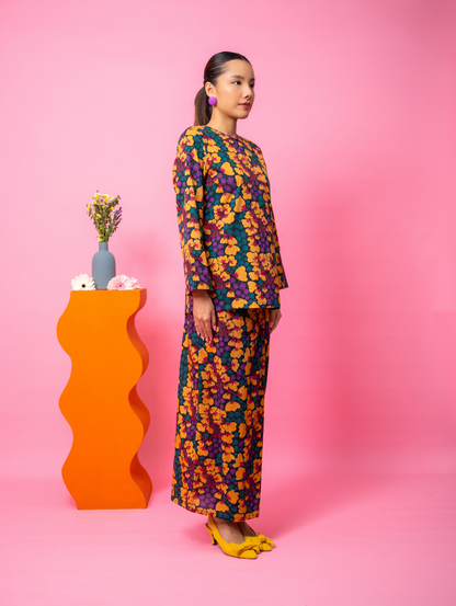 Eulalia Kurung in Black