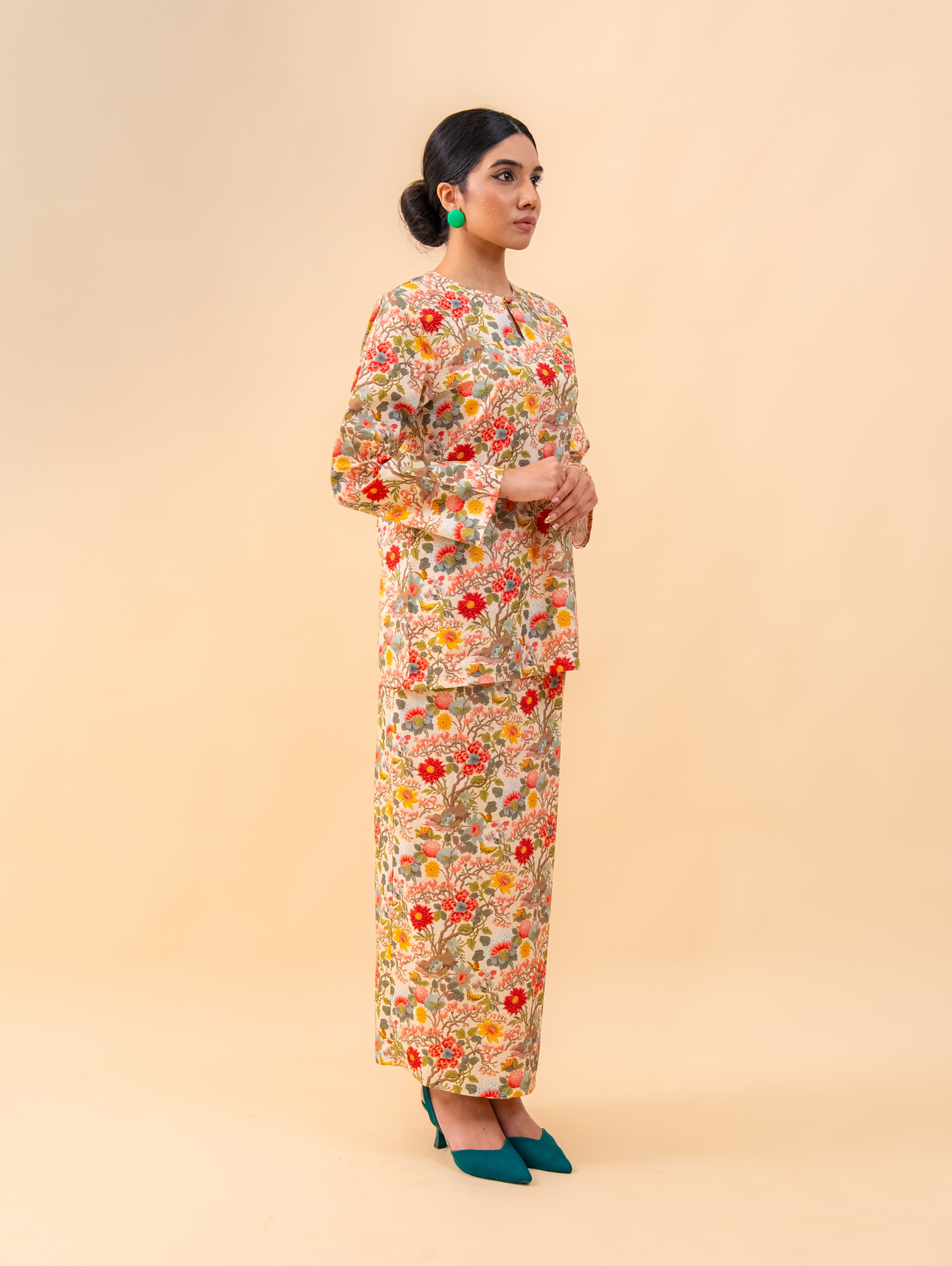 Ruby Kurung