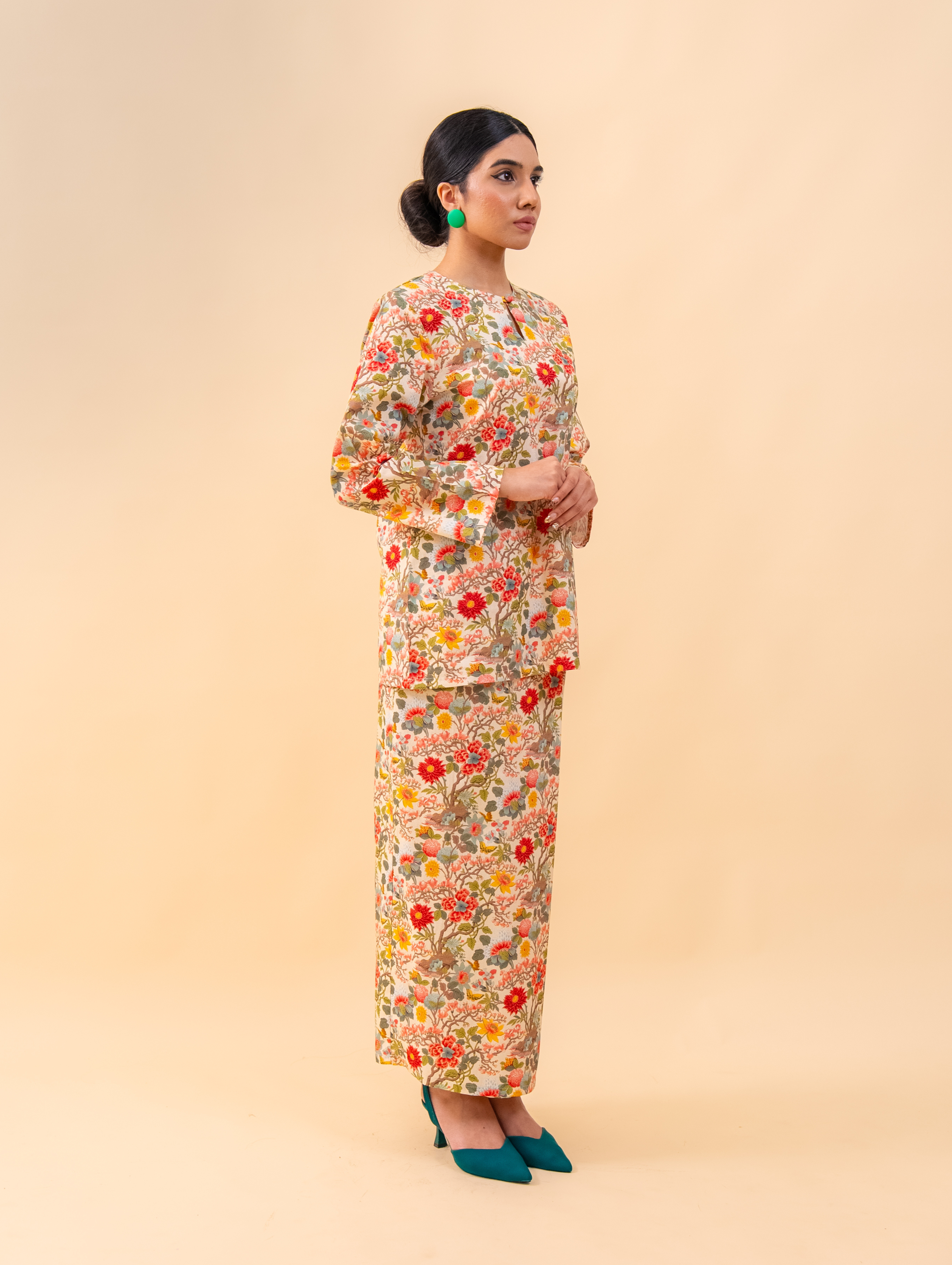 Ruby Kurung