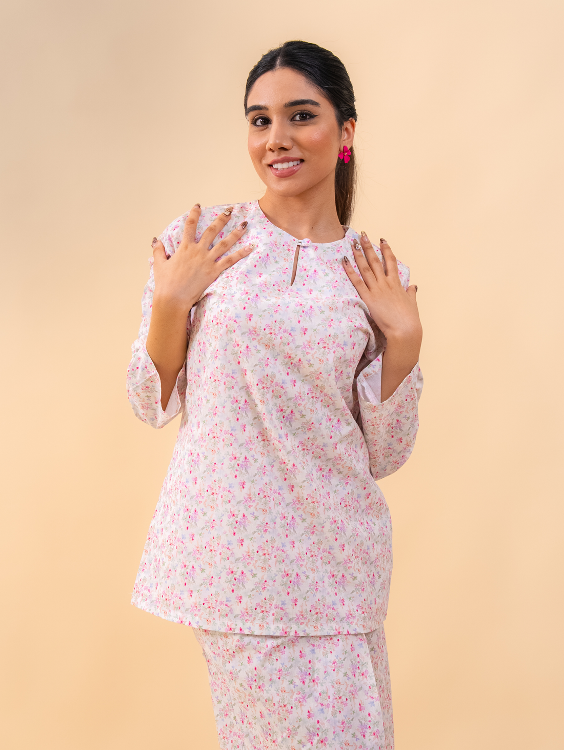 Tia Kurung