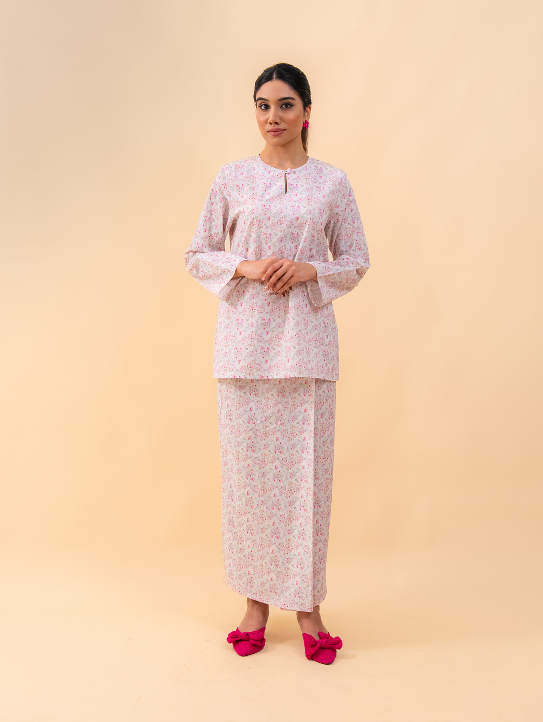 Tia Kurung