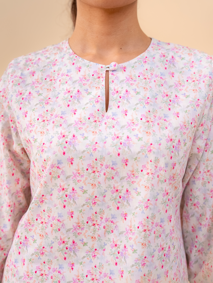 Tia Kurung