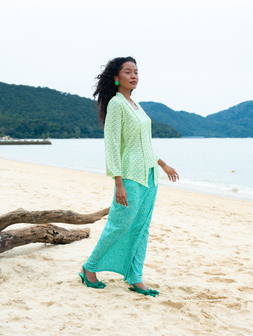 Agnes Kotabaru Kebaya - Delia Green