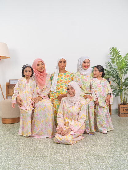 KIDS Kebaya in Murni Pink