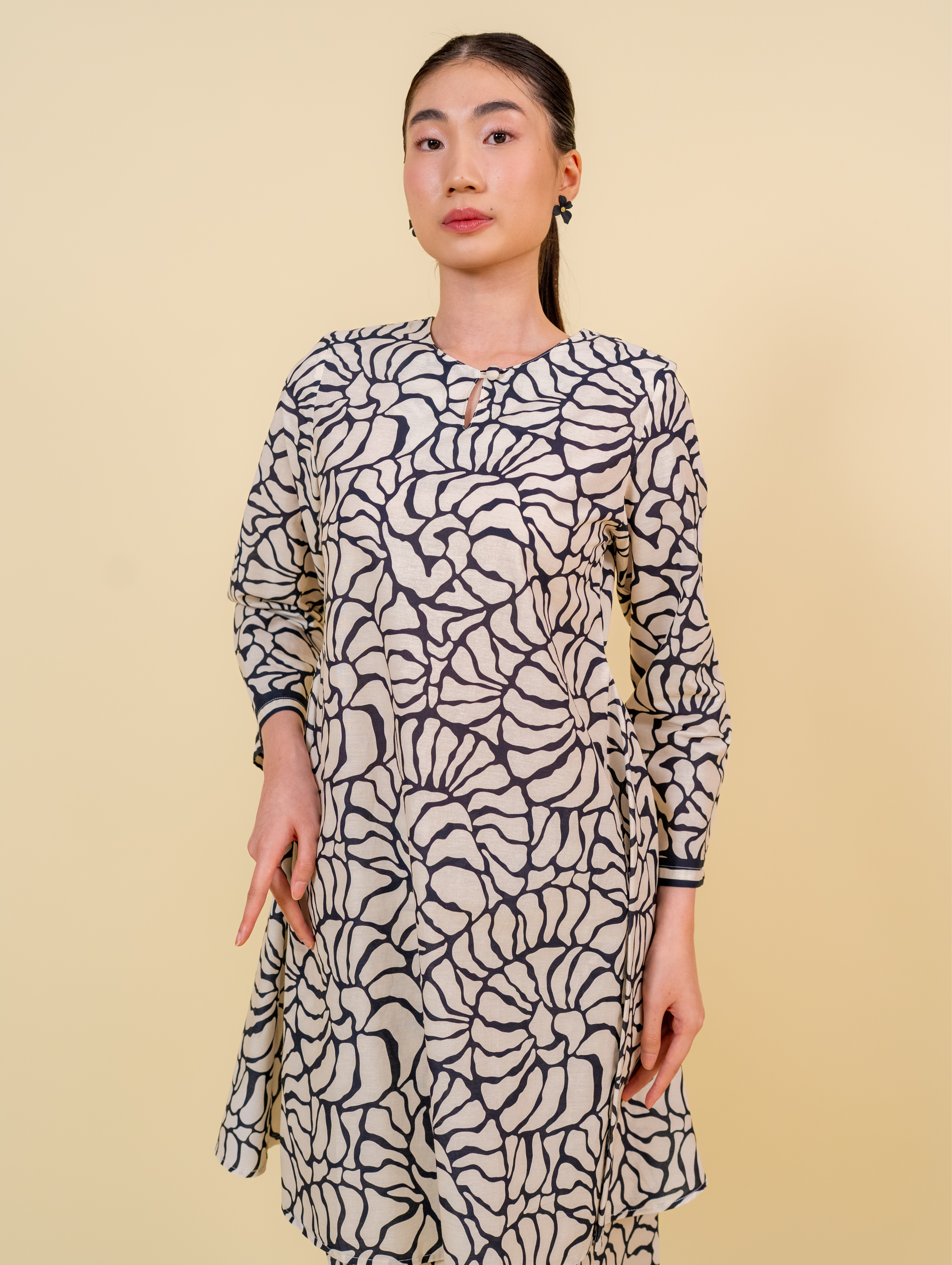 Merdu Midi Kurung - Vessel