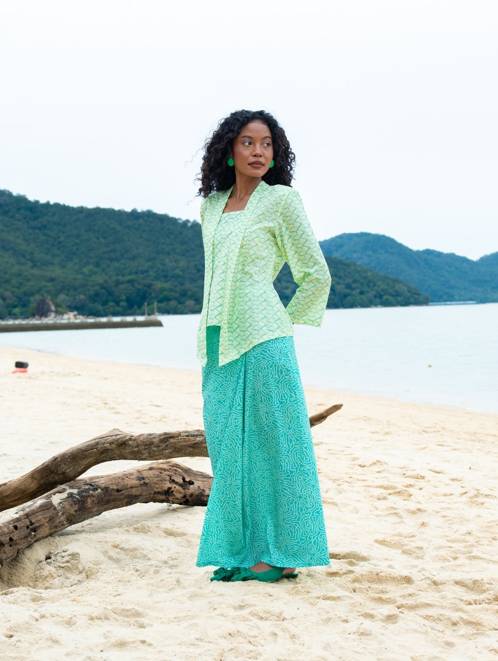 Agnes Kotabaru Kebaya - Delia Green