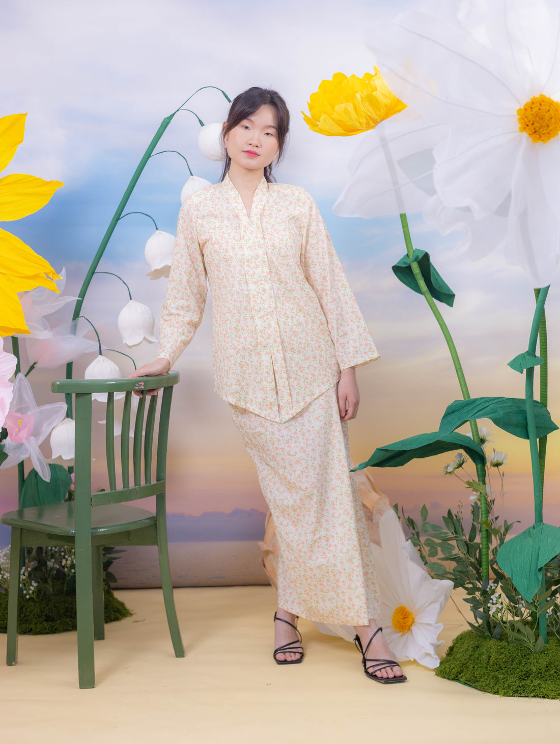 Zinnia Kebaya