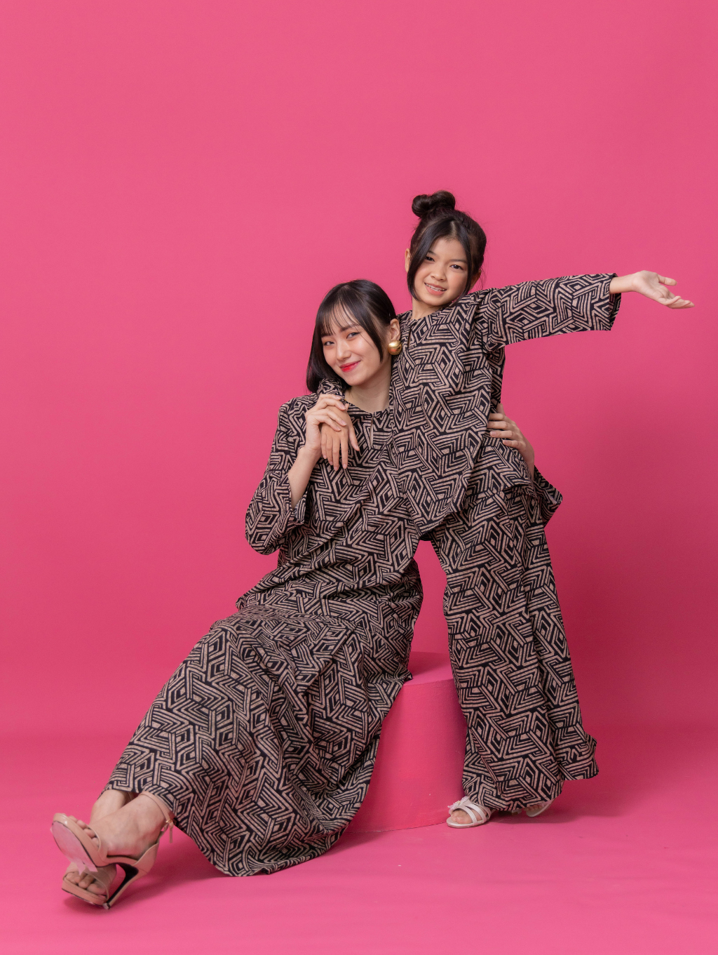 Ellie Kurung in Black