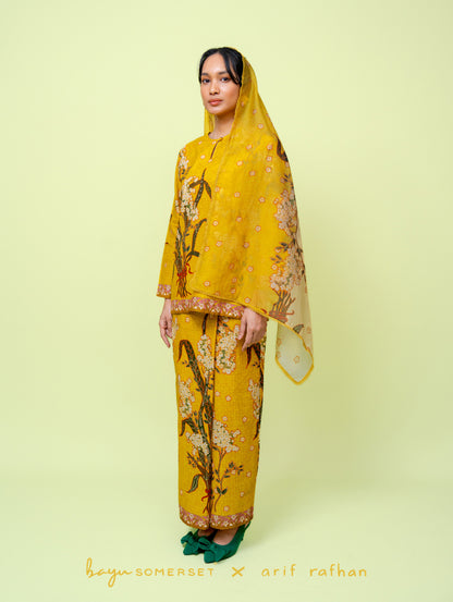 Kesidang Kurung - Kuning (with shawl)
