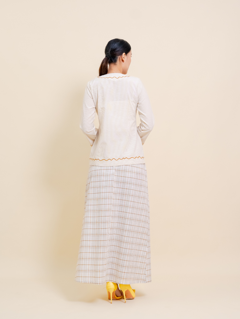 Calluna Kebaya in Brown