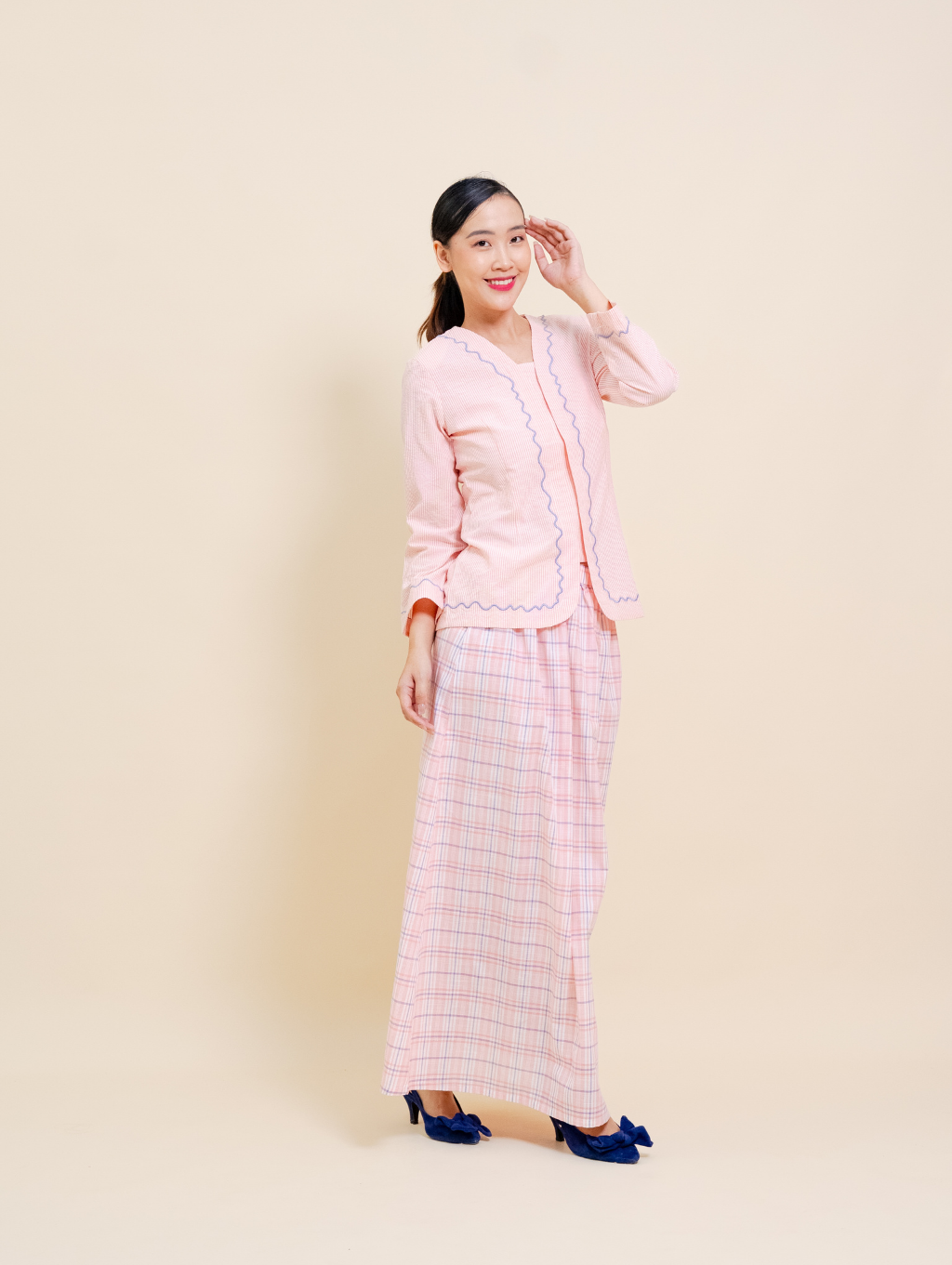 (DEFECT ITEM) Calluna Kebaya in Pink