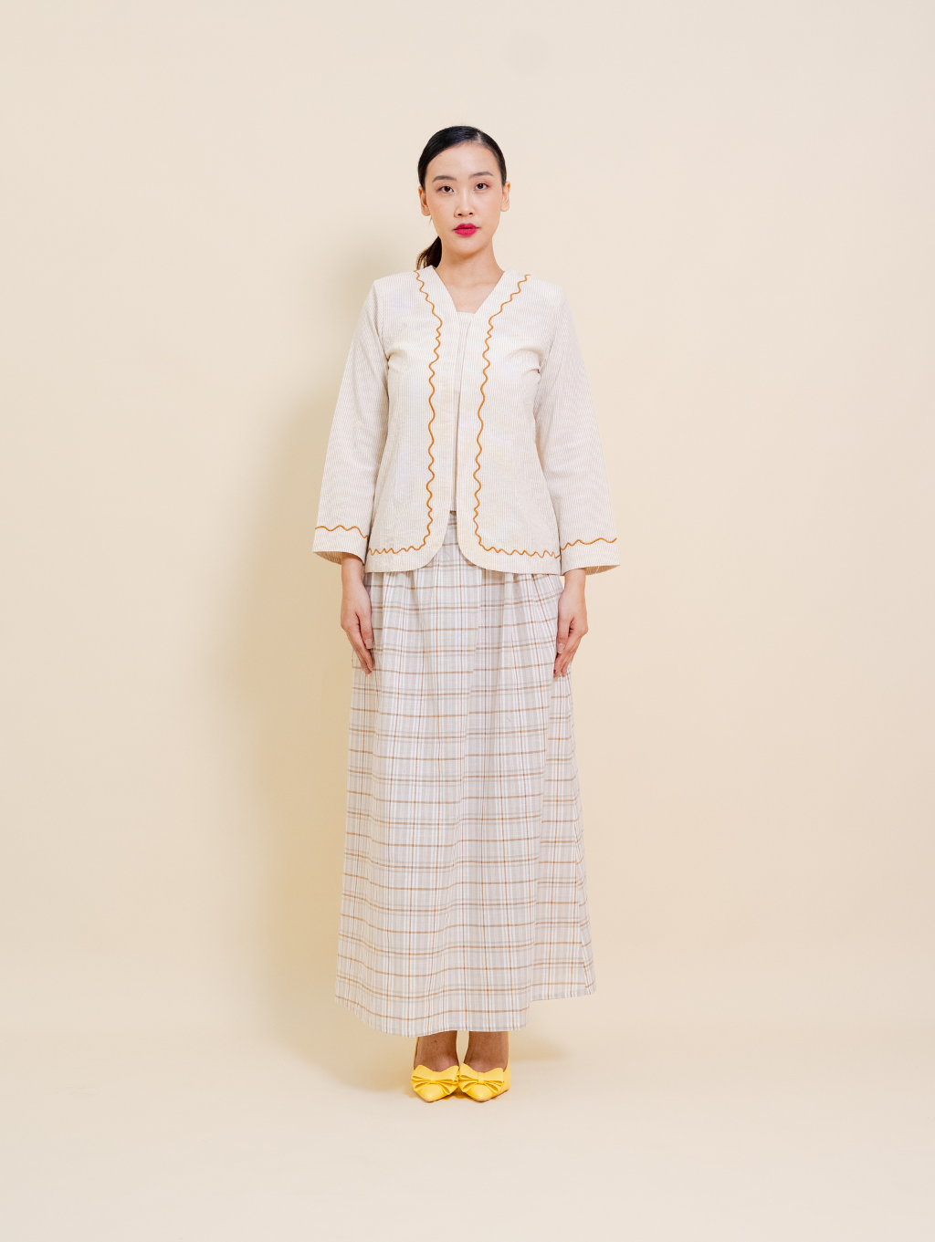 Calluna Kebaya in Brown
