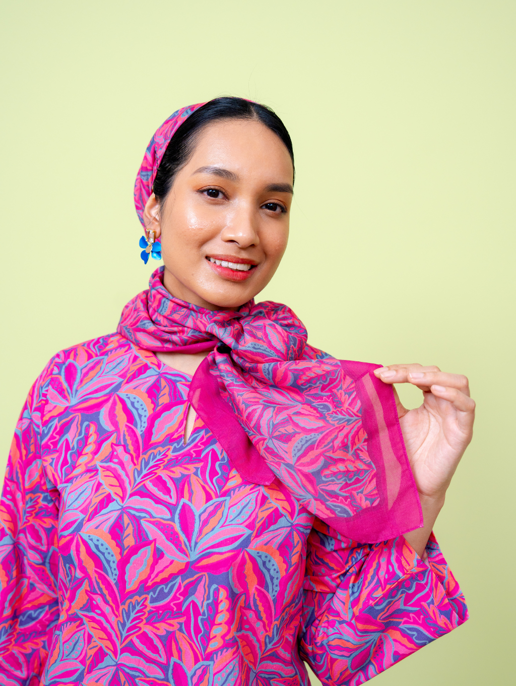 Square Scarf - Mora Pink