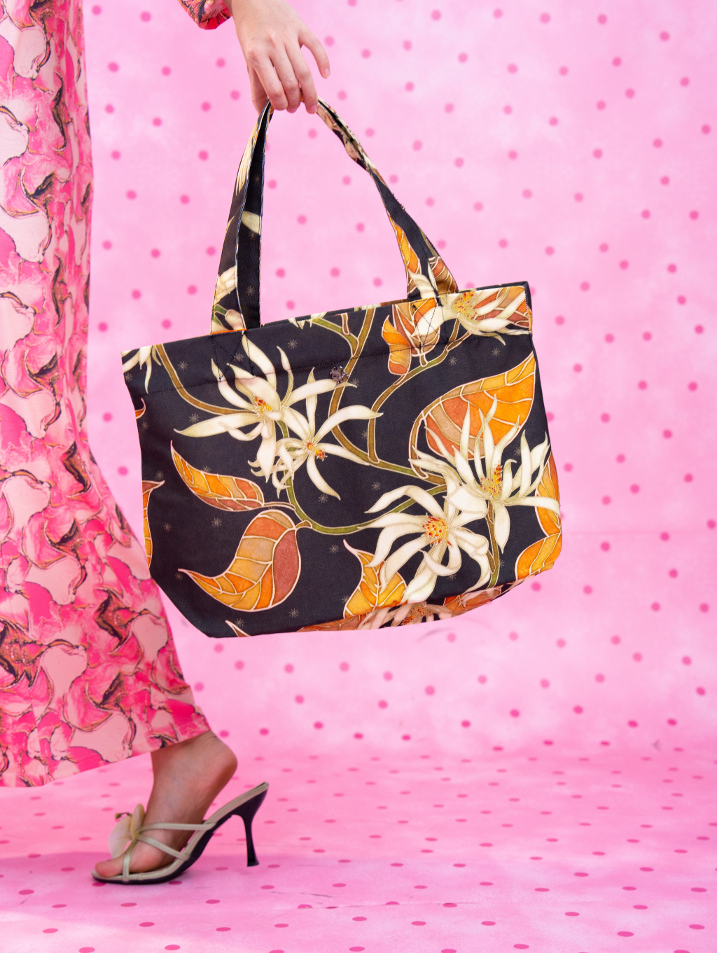 Canvas Tote Bag - Cempaka Hitam