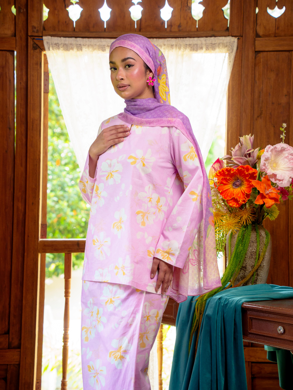 Poppetine Kurung