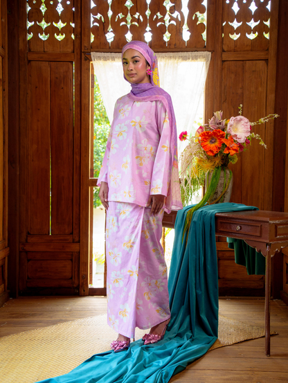 Poppetine Kurung