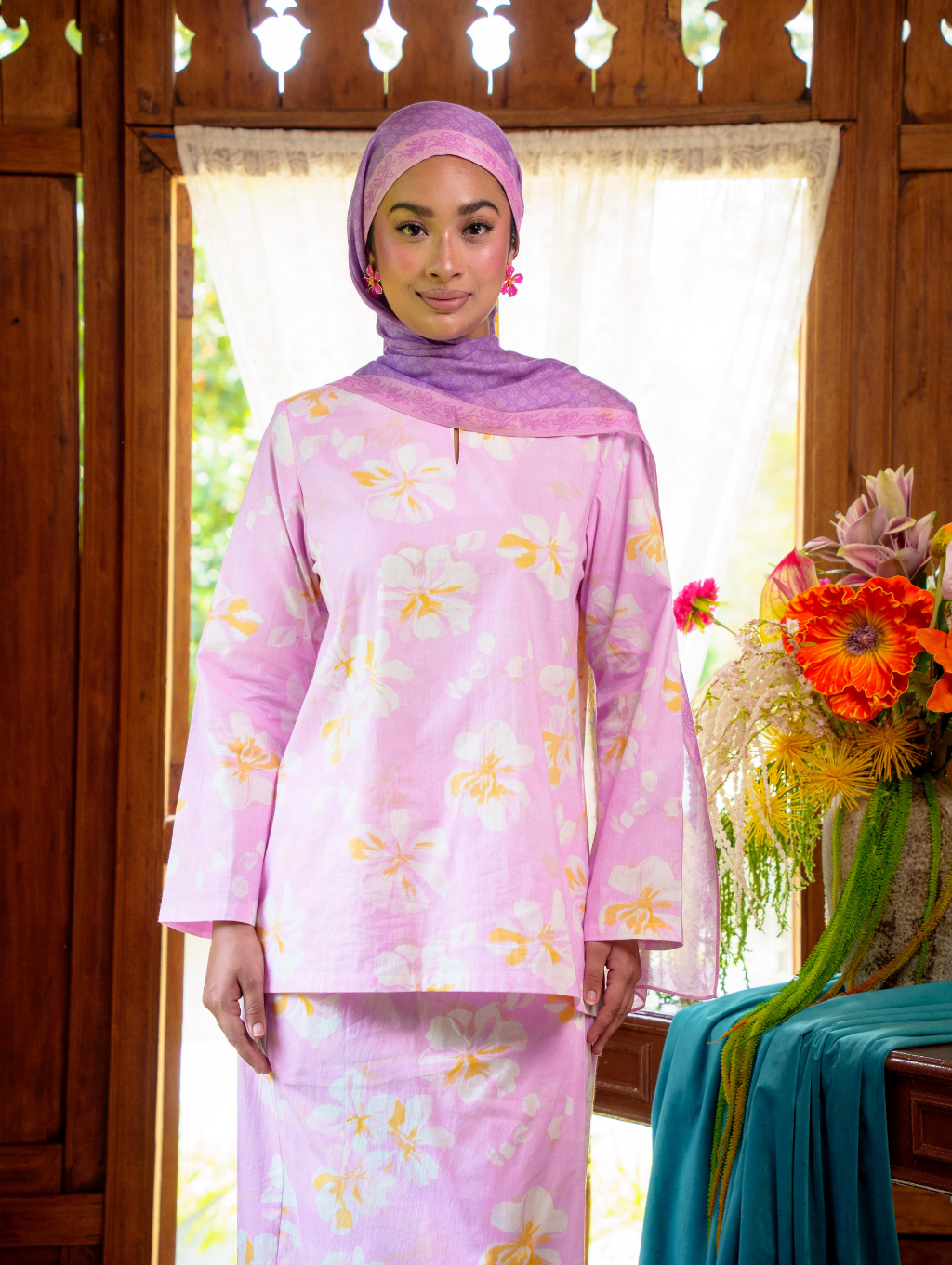 Poppetine Kurung