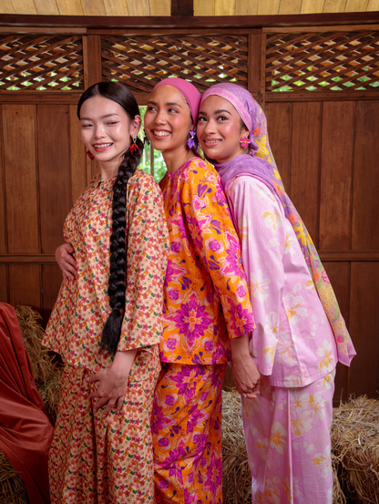 Poppetine Kurung