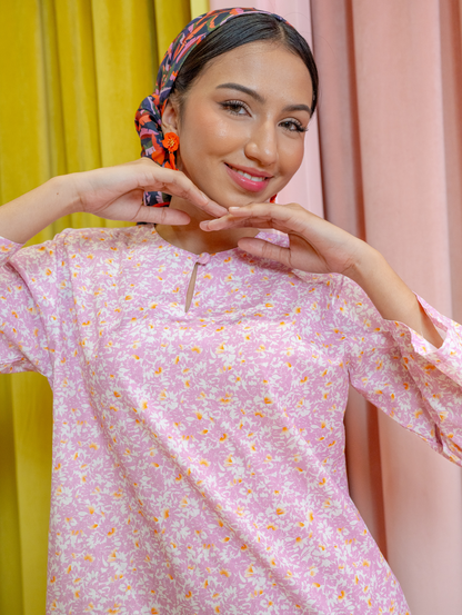 Clara Kurung in Pink