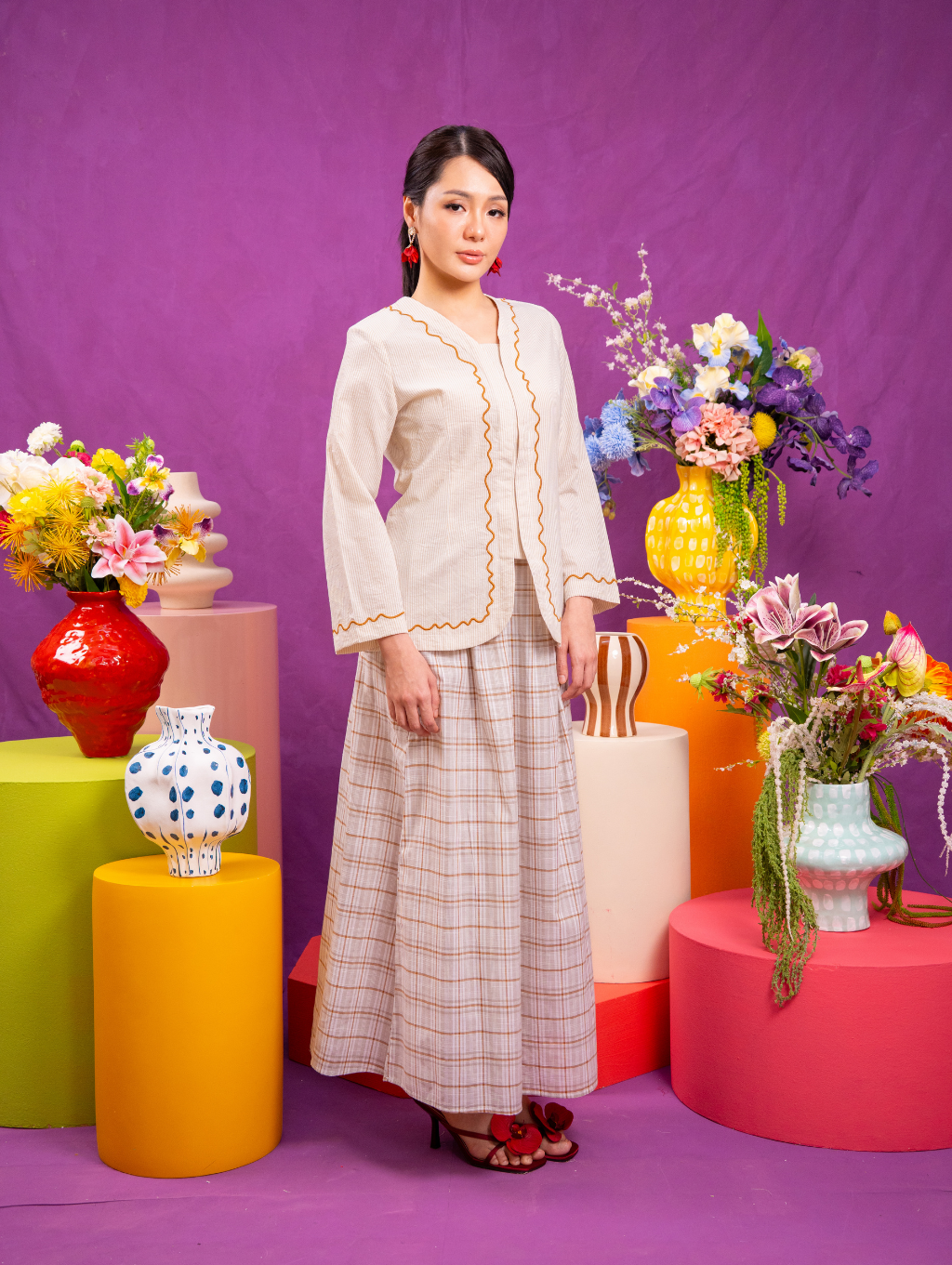 Calluna Kebaya in Brown