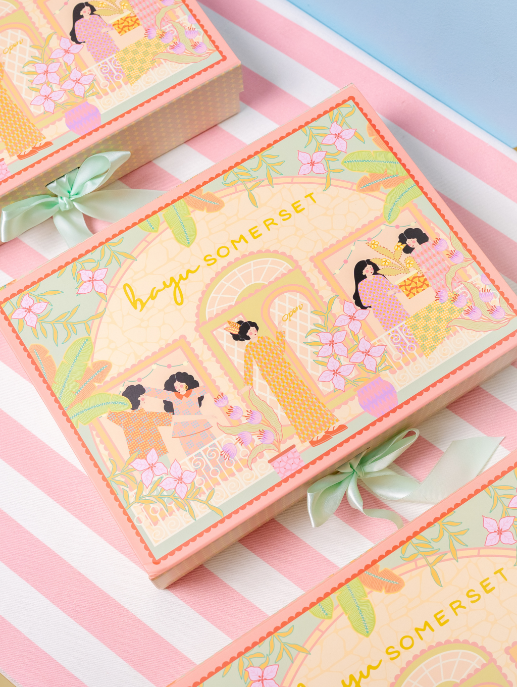 Molly Gift Box