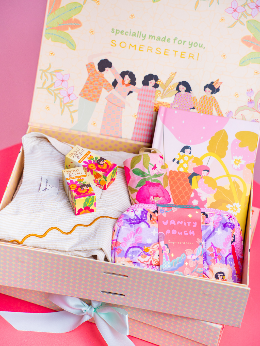 Molly Gift Box