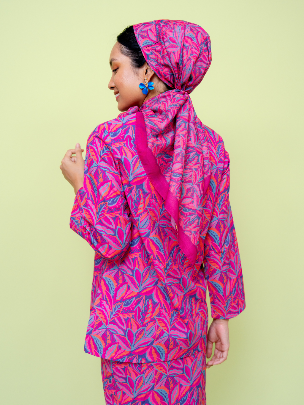 Square Scarf - Mora Pink