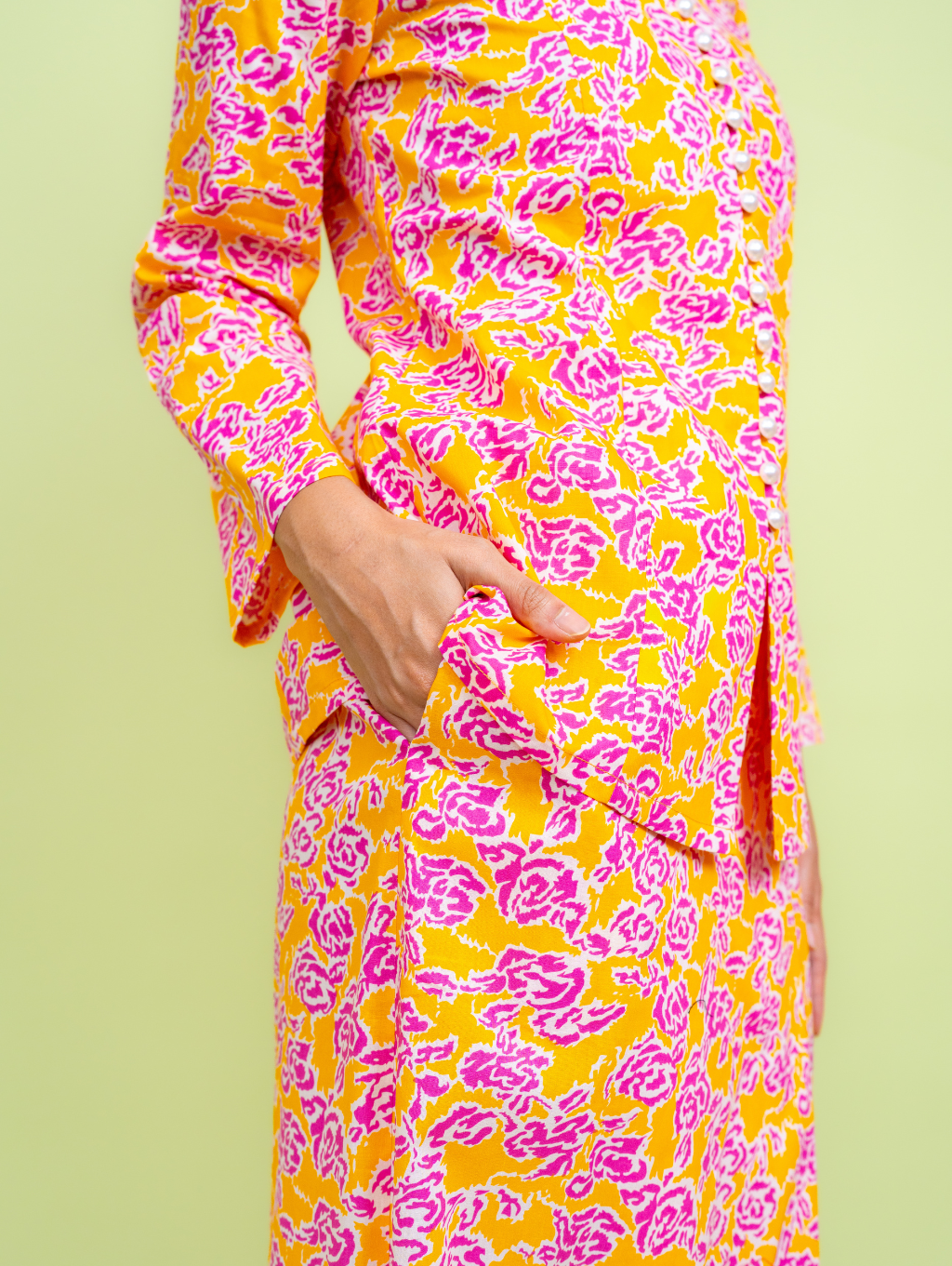 Melour Kebaya - Cloverly Yellow