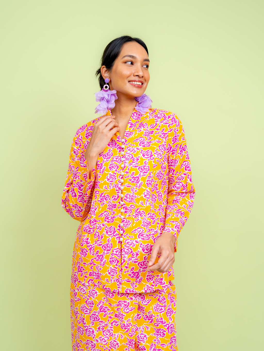 Melour Kebaya - Cloverly Yellow