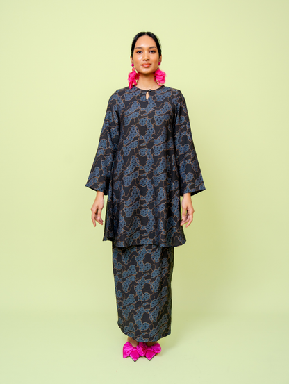 Merdu Midi Kurung - Blaze Black