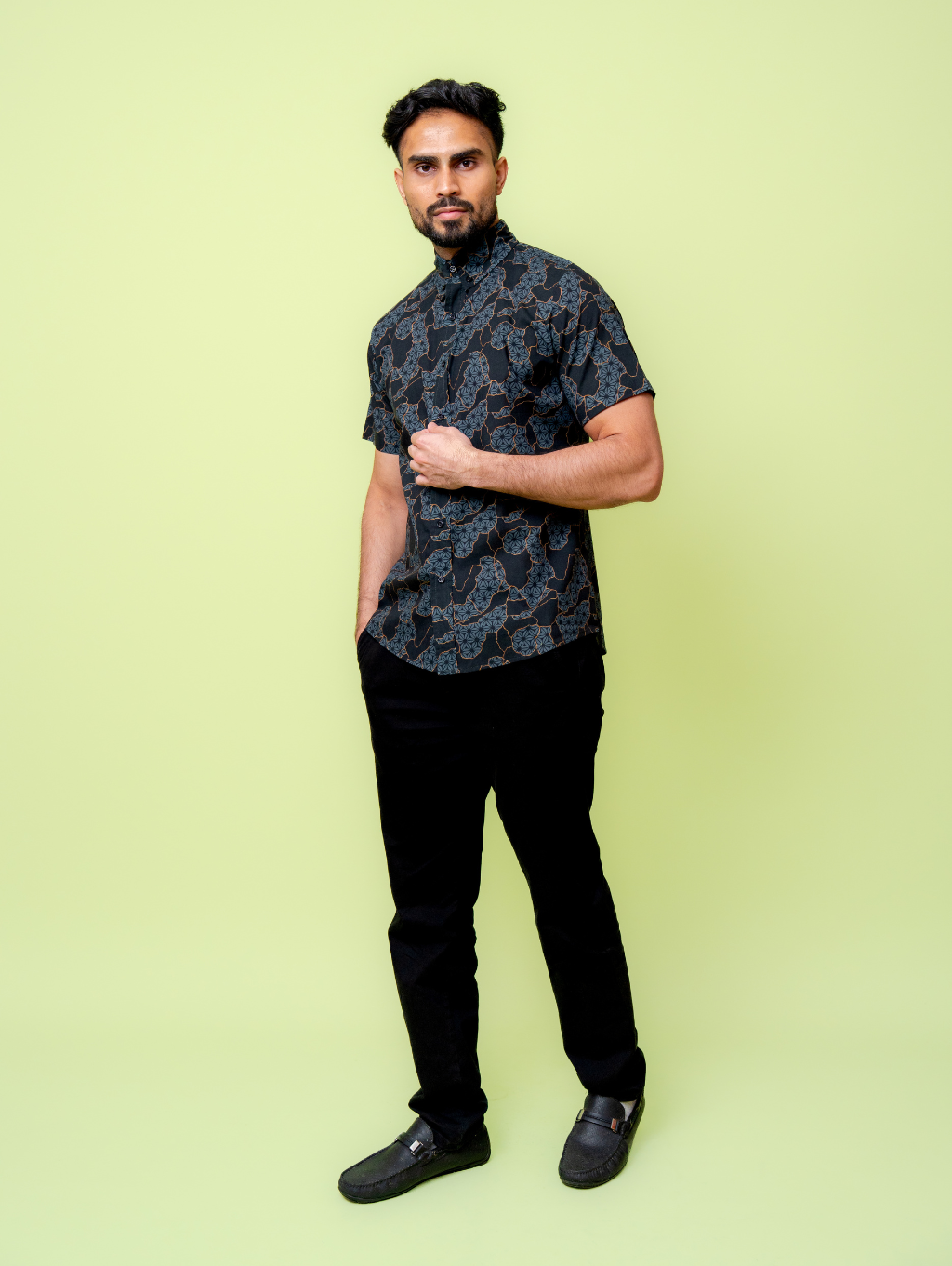 Basil Shirt - Blaze Black