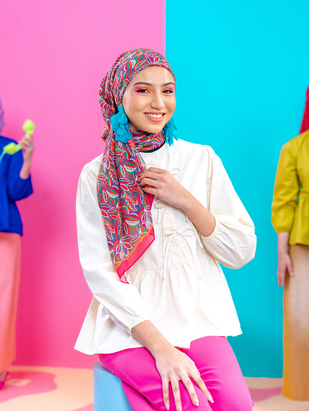 Square Scarf - Mora