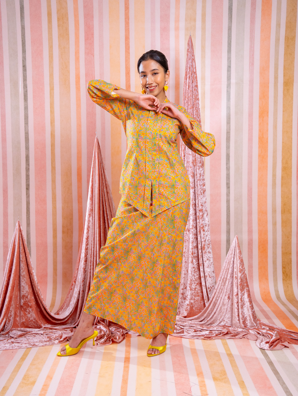 Roselle Kebaya